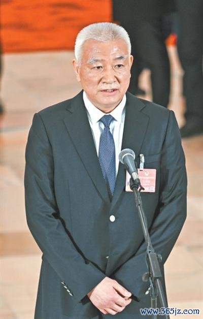 第二场委员通道，创新创造活力满满（现场·委员通道）