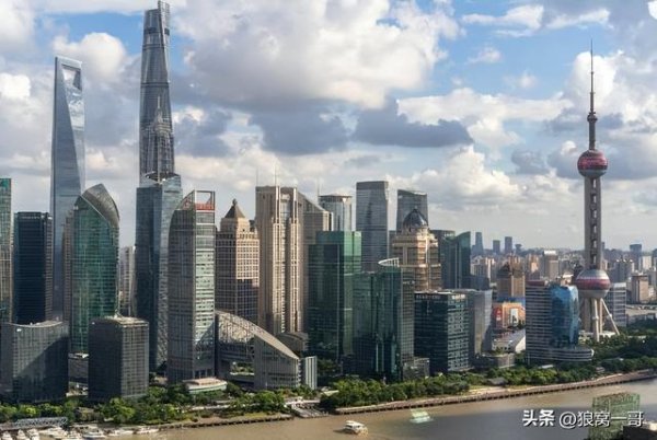 中国为什么越来越让西方焦虑？答案可能不在军舰，而在工地